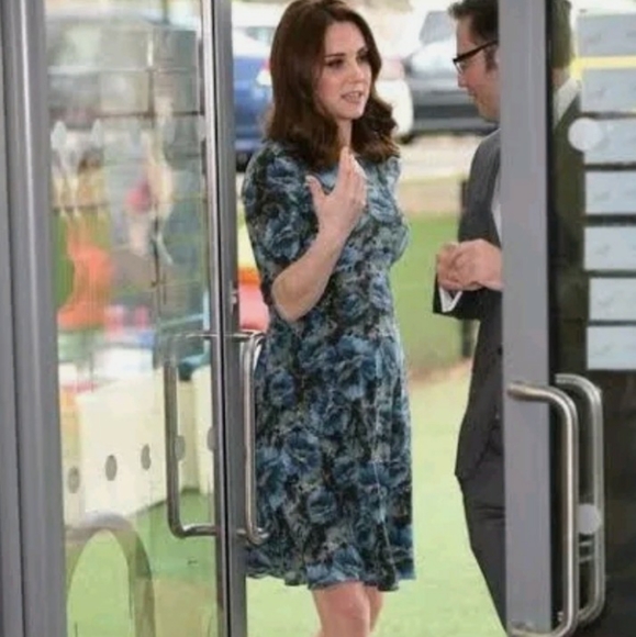 SERAPHINE Blue Floral Maternity Dress Florrie Duchess Kate Middleton - Picture 5 of 8